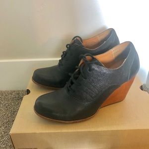 KORK-EASE “olive” shoe in black